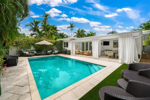 Villa ou maison à vendre à Miami Beach, Floride: 3 chambres, 187.38 m2 № 2029050 - photo 19