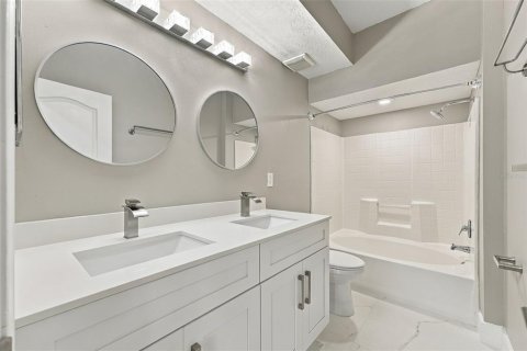 Adosado en venta en Orlando, Florida, 3 dormitorios, 140.47 m2 № 2386507 - foto 22
