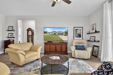 House in Palm Coast, Florida 4 bedrooms, 184.23 sq.m. № 2223477 - photo 20