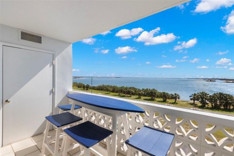 Condo in Dunedin, Florida, 2 bedrooms  № 1858324 - photo 14