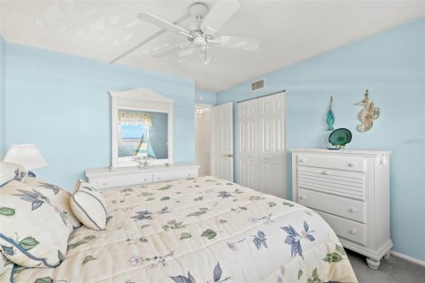 Condo in Dunedin, Florida, 2 bedrooms  № 1858324 - photo 25