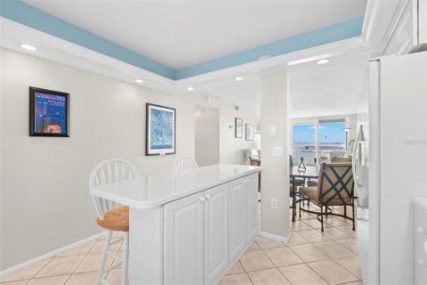 Condo in Dunedin, Florida, 2 bedrooms  № 1858324 - photo 9