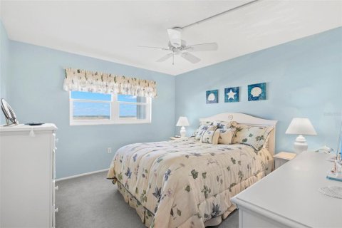 Condo in Dunedin, Florida, 2 bedrooms  № 1858324 - photo 24