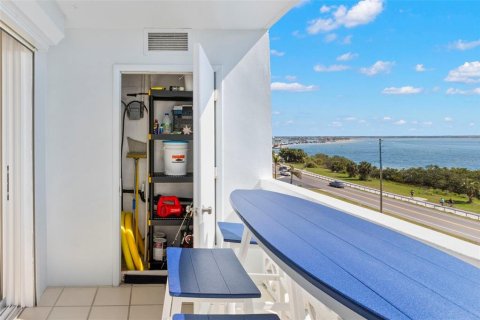 Condo in Dunedin, Florida, 2 bedrooms  № 1858324 - photo 16
