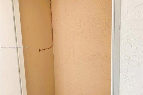 Condo in Homestead, Florida, 2 bedrooms  № 1954981 - photo 23