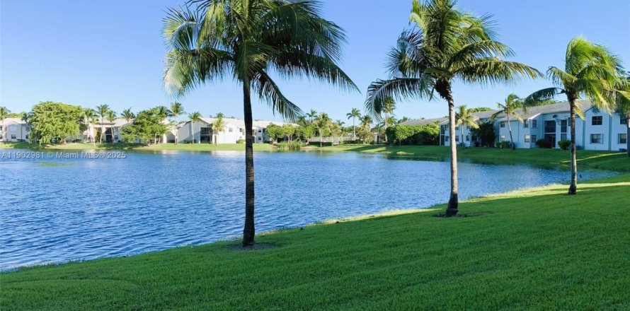 Condo in Homestead, Florida, 2 bedrooms  № 1954981