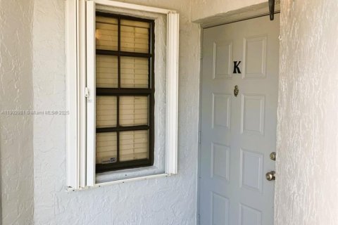 Condo in Homestead, Florida, 2 bedrooms  № 1954981 - photo 3