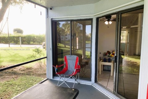 Condo in Homestead, Florida, 2 bedrooms  № 1954981 - photo 17