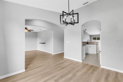 Casa en venta en Kissimmee, Florida, 3 dormitorios, 162.21 m2 № 1914776 - foto 11