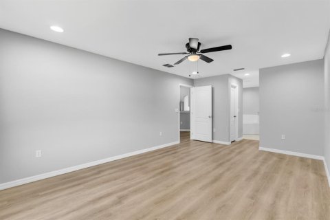 Casa en venta en Kissimmee, Florida, 3 dormitorios, 162.21 m2 № 1914776 - foto 30