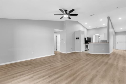 Casa en venta en Kissimmee, Florida, 3 dormitorios, 162.21 m2 № 1914776 - foto 22