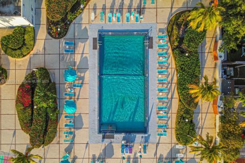 Кондоминиум с 2 спальнями в Холливуд, Флорида № 2021742