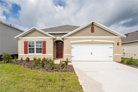 House in Davenport, Florida 4 bedrooms, 173.45 sq.m. № 2308077