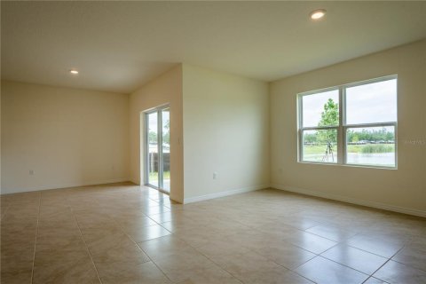 Casa en venta en Davenport, Florida, 4 dormitorios, 173.45 m2 № 2308077 - foto 11