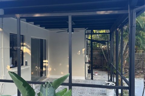 Villa ou maison à louer à Fort Lauderdale, Floride: 3 chambres, 105.35 m2 № 2000696 - photo 19