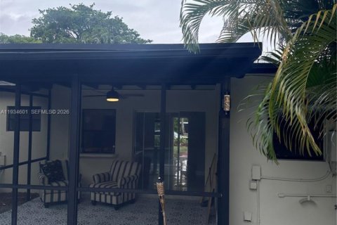 Villa ou maison à louer à Fort Lauderdale, Floride: 3 chambres, 105.35 m2 № 2000696 - photo 22