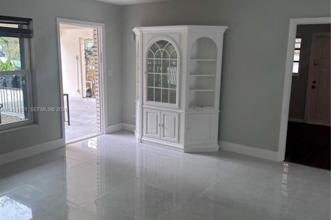 Villa ou maison à louer à Fort Lauderdale, Floride: 3 chambres, 105.35 m2 № 2000696 - photo 6