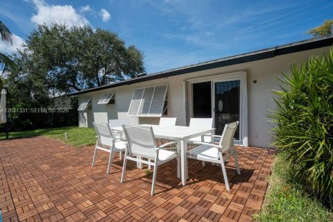 Villa ou maison à louer à North Palm Beach, Floride: 4 chambres, 144.56 m2 № 2074493 - photo 29