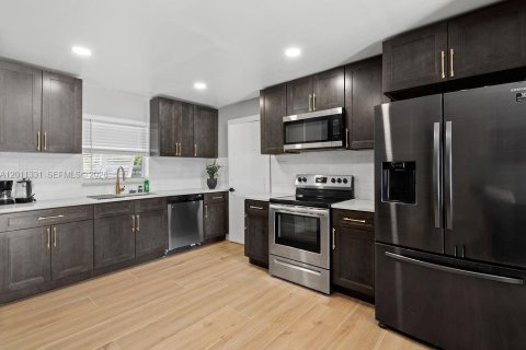 Villa ou maison à louer à North Palm Beach, Floride: 4 chambres, 144.56 m2 № 2074493 - photo 22