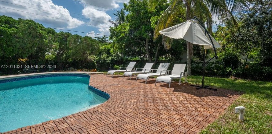 Villa ou maison à North Palm Beach, Floride 4 chambres, 144.56 m2 № 2074493