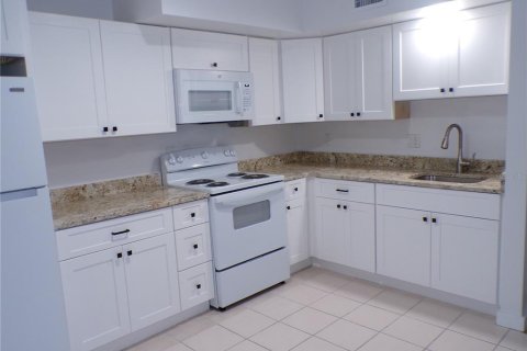 Copropriété à louer à Venice, Floride: 1 chambre, 43.76 m2 № 2165980 - photo 6