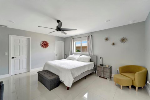 Villa ou maison à vendre à Port Charlotte, Floride: 3 chambres, 250.56 m2 № 2408414 - photo 24