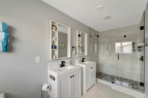 Villa ou maison à vendre à Port Charlotte, Floride: 3 chambres, 250.56 m2 № 2408414 - photo 28