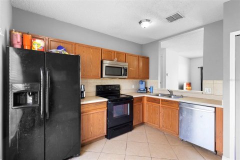 Villa ou maison à vendre à Kissimmee, Floride: 3 chambres, 107.86 m2 № 1826672 - photo 4