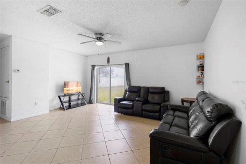 Villa ou maison à vendre à Kissimmee, Floride: 3 chambres, 107.86 m2 № 1826672 - photo 20
