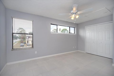 Townhouse in Orlando, Florida 2 bedrooms, 102.75 sq.m. № 2379266 - photo 12