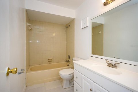 Townhouse in Orlando, Florida 2 bedrooms, 102.75 sq.m. № 2379266 - photo 10