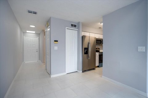 Townhouse in Orlando, Florida 2 bedrooms, 102.75 sq.m. № 2379266 - photo 3