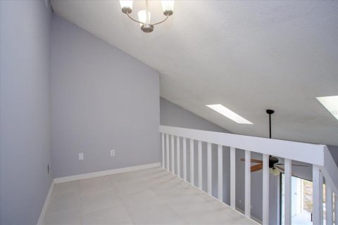 Townhouse in Orlando, Florida 2 bedrooms, 102.75 sq.m. № 2379266 - photo 11