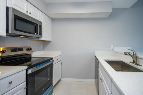 Townhouse in Orlando, Florida 2 bedrooms, 102.75 sq.m. № 2379266 - photo 4