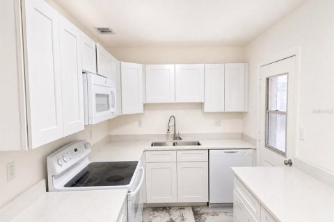 Villa ou maison à vendre à Orlando, Floride: 4 chambres, 118.91 m2 № 2314784 - photo 5
