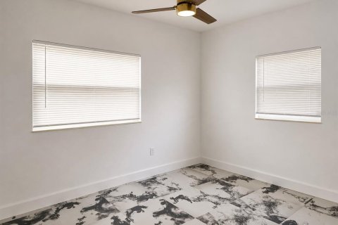 Villa ou maison à vendre à Orlando, Floride: 4 chambres, 118.91 m2 № 2314784 - photo 14