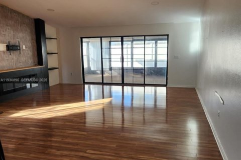 Снять в аренду виллу или дом в Уинтер-Хейвен, Флорида 3 спальни, № 1989537 - фото 6