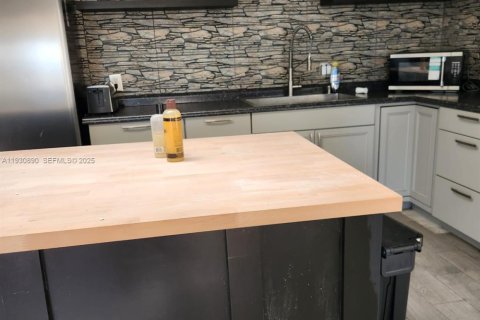 Снять в аренду виллу или дом в Уинтер-Хейвен, Флорида 3 спальни, № 1989537 - фото 5