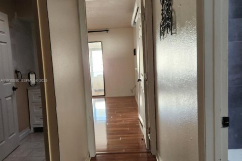 Снять в аренду виллу или дом в Уинтер-Хейвен, Флорида 3 спальни, № 1989537 - фото 11