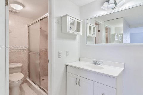Copropriété à vendre à Miami, Floride: 2 chambres, 108.79 m2 № 2089187 - photo 15