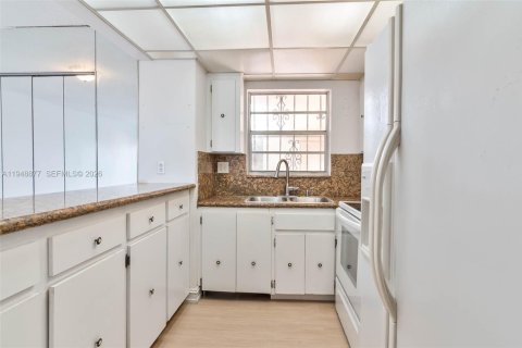 Copropriété à vendre à Miami, Floride: 2 chambres, 108.79 m2 № 2089187 - photo 5