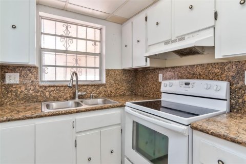 Copropriété à vendre à Miami, Floride: 2 chambres, 108.79 m2 № 2089187 - photo 4