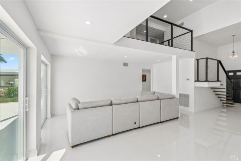 Villa ou maison à vendre à Treasure Island, Floride: 4 chambres, 227.61 m2 № 2202490 - photo 18