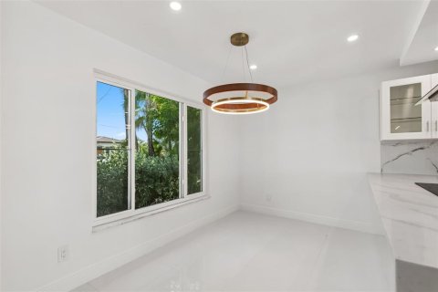 Villa ou maison à vendre à Treasure Island, Floride: 4 chambres, 227.61 m2 № 2202490 - photo 8