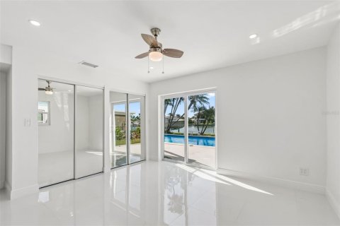 Villa ou maison à vendre à Treasure Island, Floride: 4 chambres, 227.61 m2 № 2202490 - photo 22