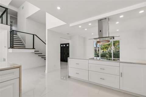 Villa ou maison à vendre à Treasure Island, Floride: 4 chambres, 227.61 m2 № 2202490 - photo 7