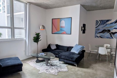 Condominio en venta en Miami, Florida, 1 dormitorio, 72.84 m2 № 1948465 - foto 3