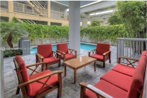 Condominio en venta en Miami, Florida, 1 dormitorio, 72.84 m2 № 1948465 - foto 12