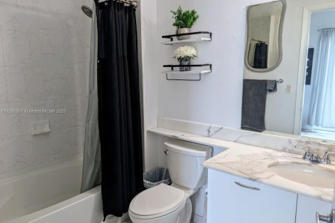 Condominio en venta en Miami, Florida, 1 dormitorio, 72.84 m2 № 1948465 - foto 7