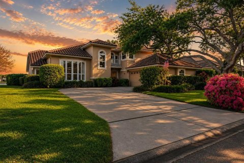 Villa ou maison à Saint Petersburg, Floride 3 chambres, 285.12 m2 № 2110303